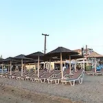 Meliton & By The Hotel Neos Marmaras