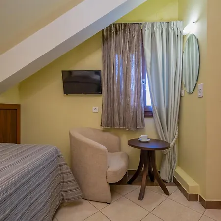 Otel Meliton & By The Neos Marmaras