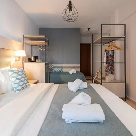 Meliton & By The Otel Neos Marmaras