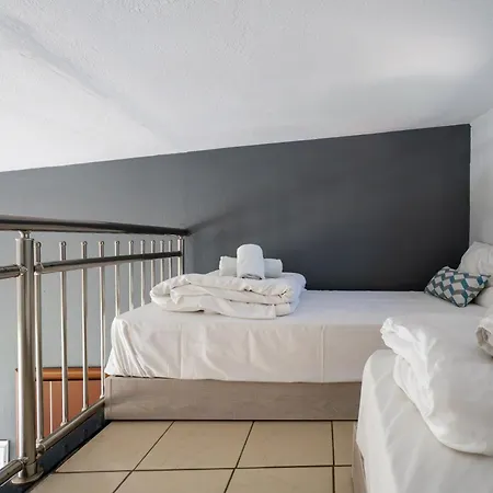 Meliton & By The Hotel Neos Marmaras