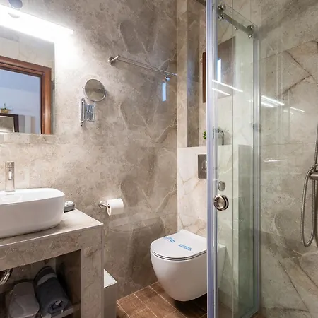 Hotel Meliton & By The Neos Marmaras