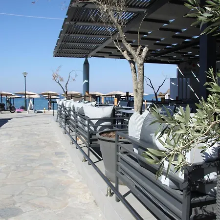 Meliton & By The Otel