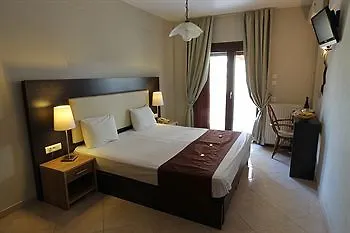 Otel Meliton & By The Neos Marmaras