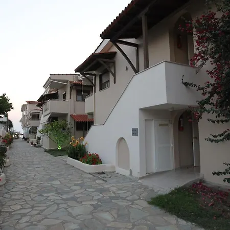 Otel Meliton & By The