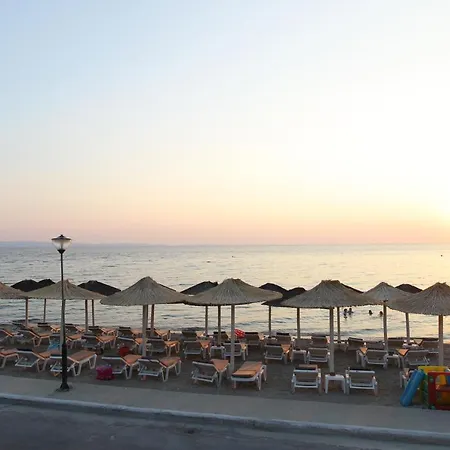 Otel Meliton & By The 3*
