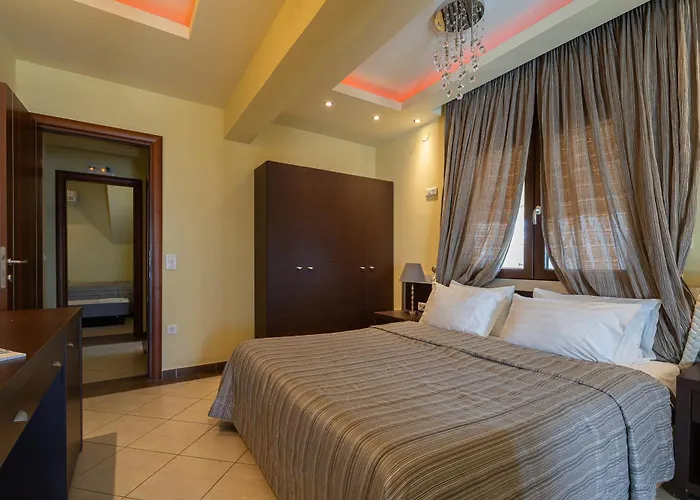 Hotel Meliton & By The 3*