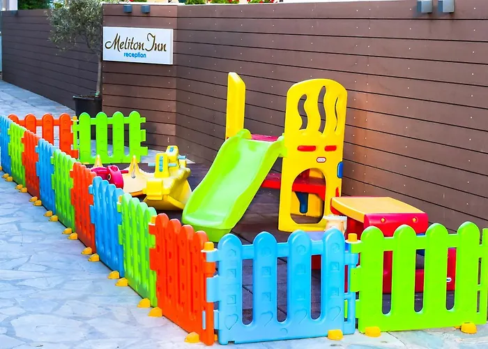 Meliton & By The Néos Marmarás