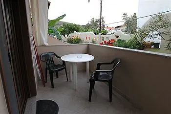 Hotel Meliton & By The Néos Marmarás