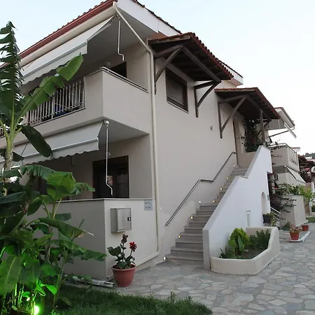 Отель Meliton & By The 3*