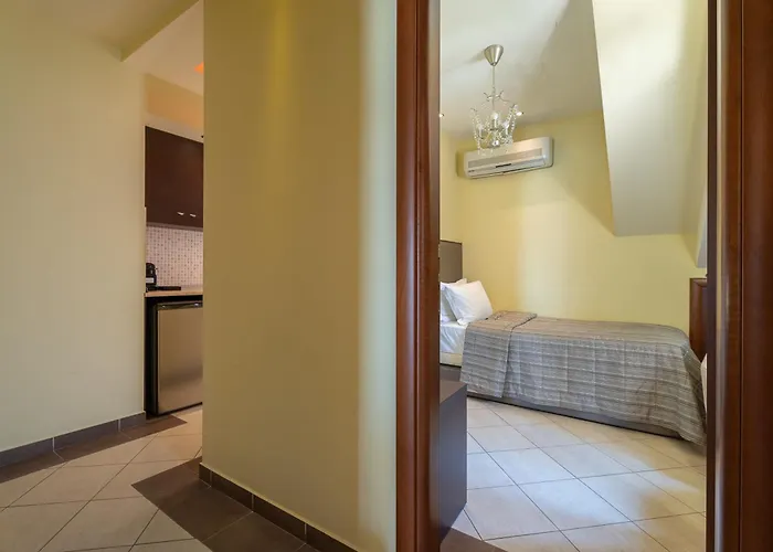 Hotel Meliton & By The 3*