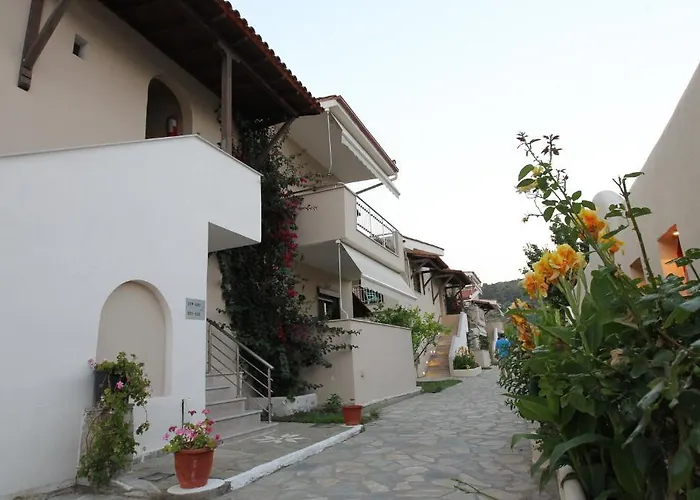 Hotel Meliton & By The 3*