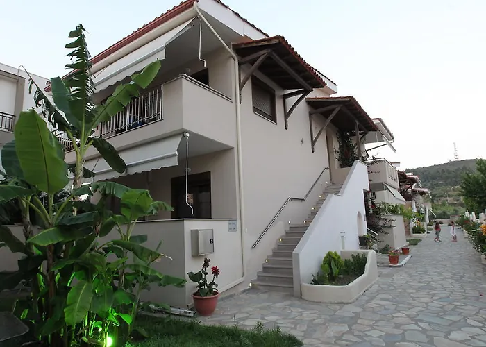 Hotel Meliton & By The 3*