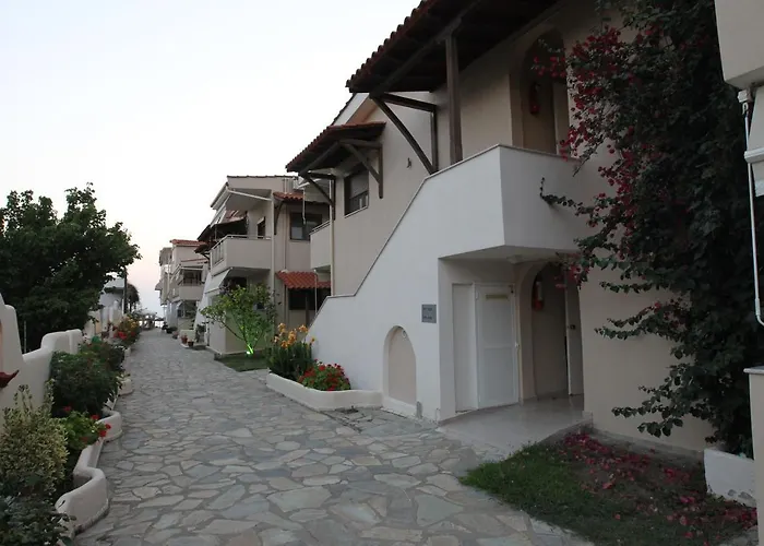 Hotel Meliton & By The